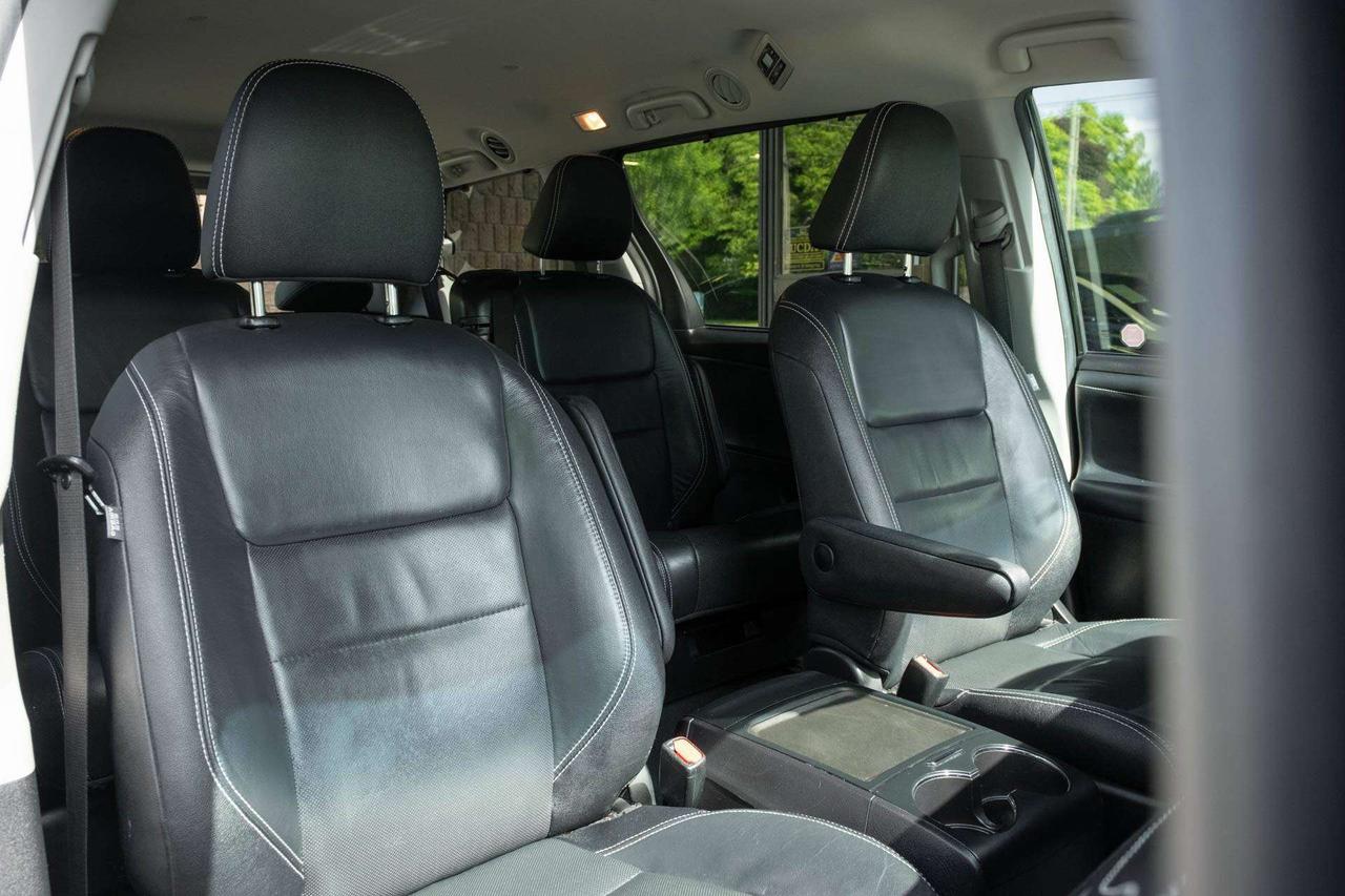 2017 Toyota Sienna SE 8-Passenger Photo