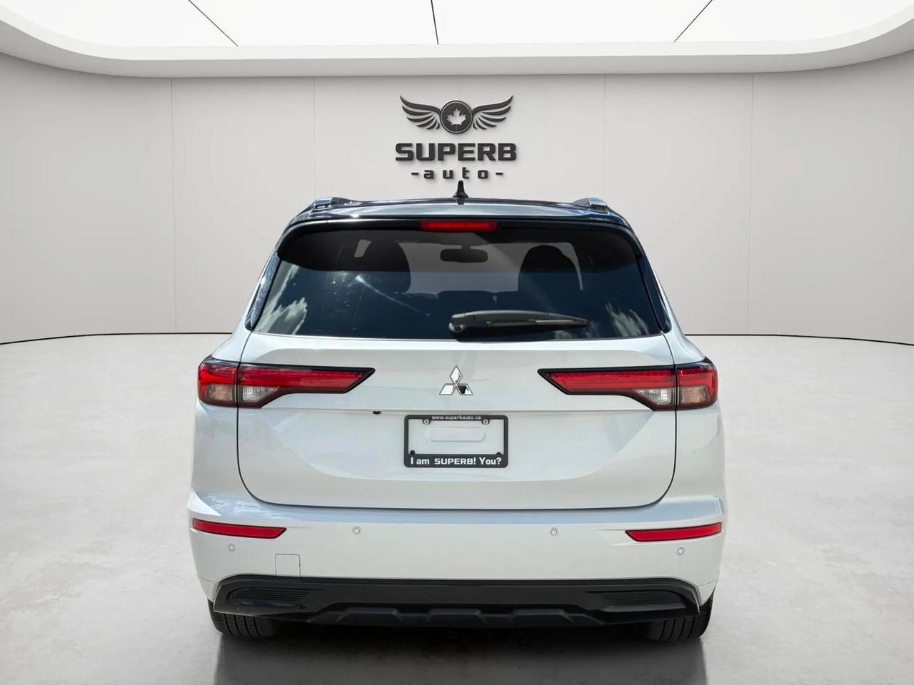 2024 Mitsubishi Outlander GT   S-AWC   PLUG-IN HYBRID   NO ACCIDENT Photo
