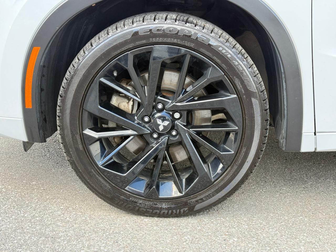 2024 Mitsubishi Outlander GT   S-AWC   PLUG-IN HYBRID   NO ACCIDENT Photo