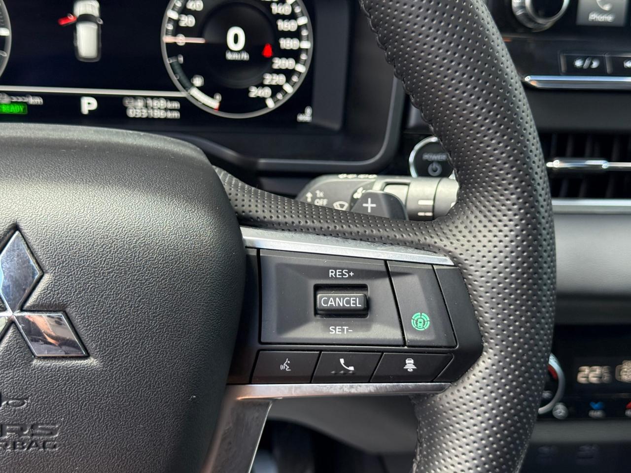 2024 Mitsubishi Outlander GT   S-AWC   PLUG-IN HYBRID   NO ACCIDENT Photo