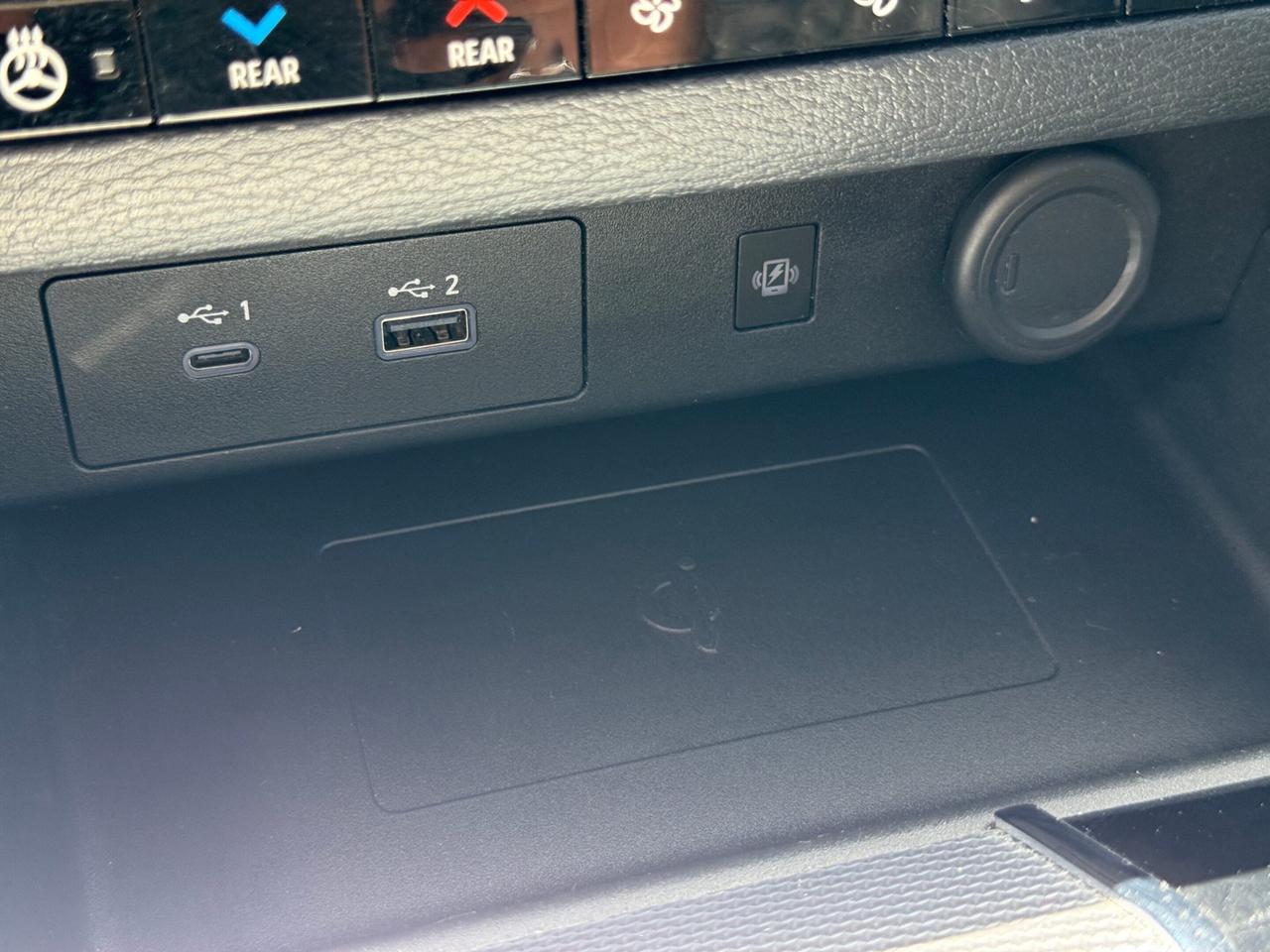 2024 Mitsubishi Outlander GT   S-AWC   PLUG-IN HYBRID   NO ACCIDENT Photo