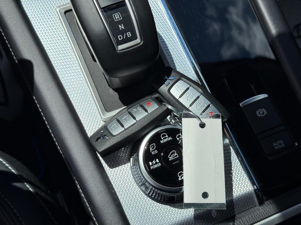 2024 Mitsubishi Outlander GT   S-AWC   PLUG-IN HYBRID   NO ACCIDENT Photo