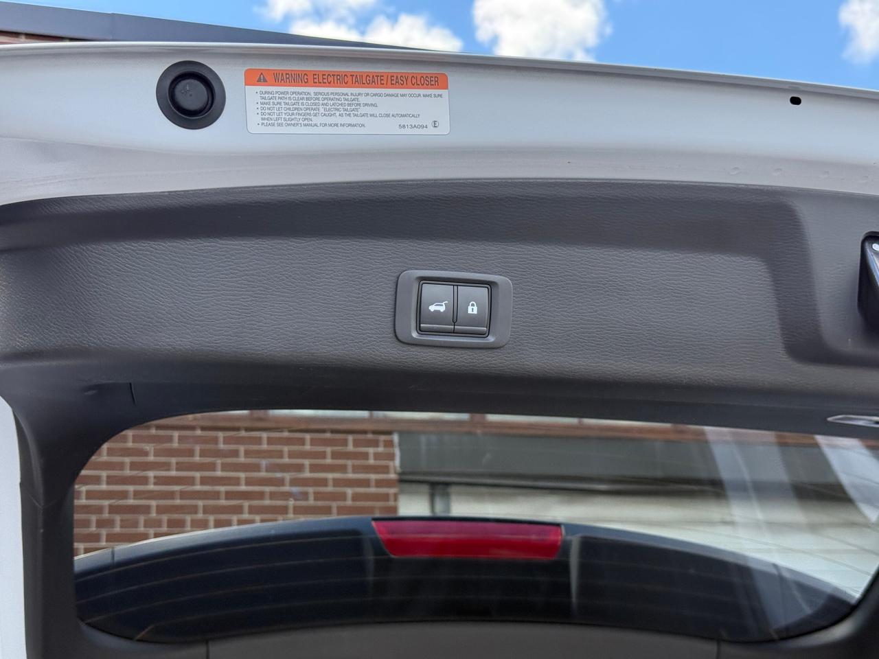 2024 Mitsubishi Outlander GT   S-AWC   PLUG-IN HYBRID   NO ACCIDENT Photo
