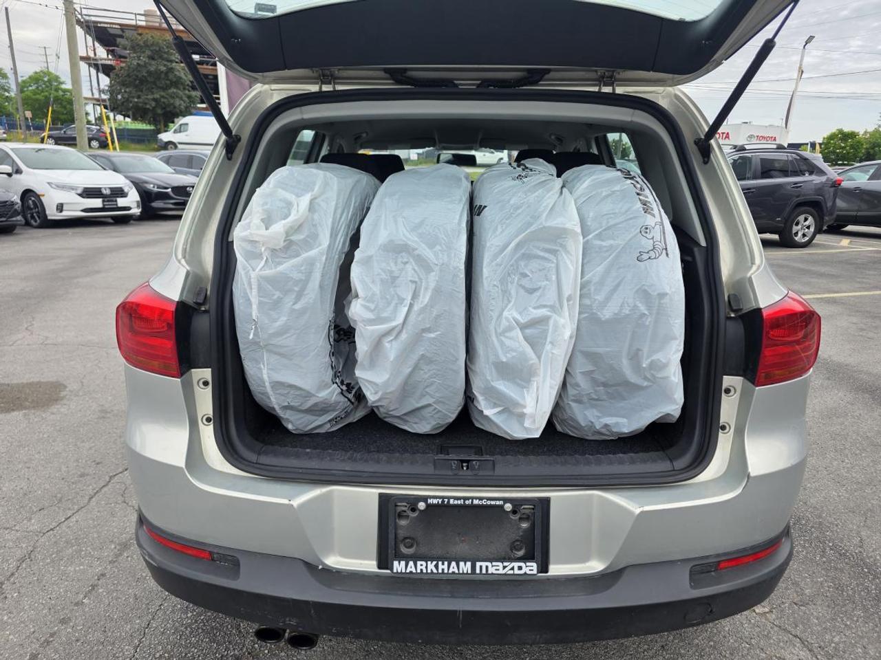 2012 Volkswagen Tiguan AUTO ALLSEASON&WINTER TIRES Photo