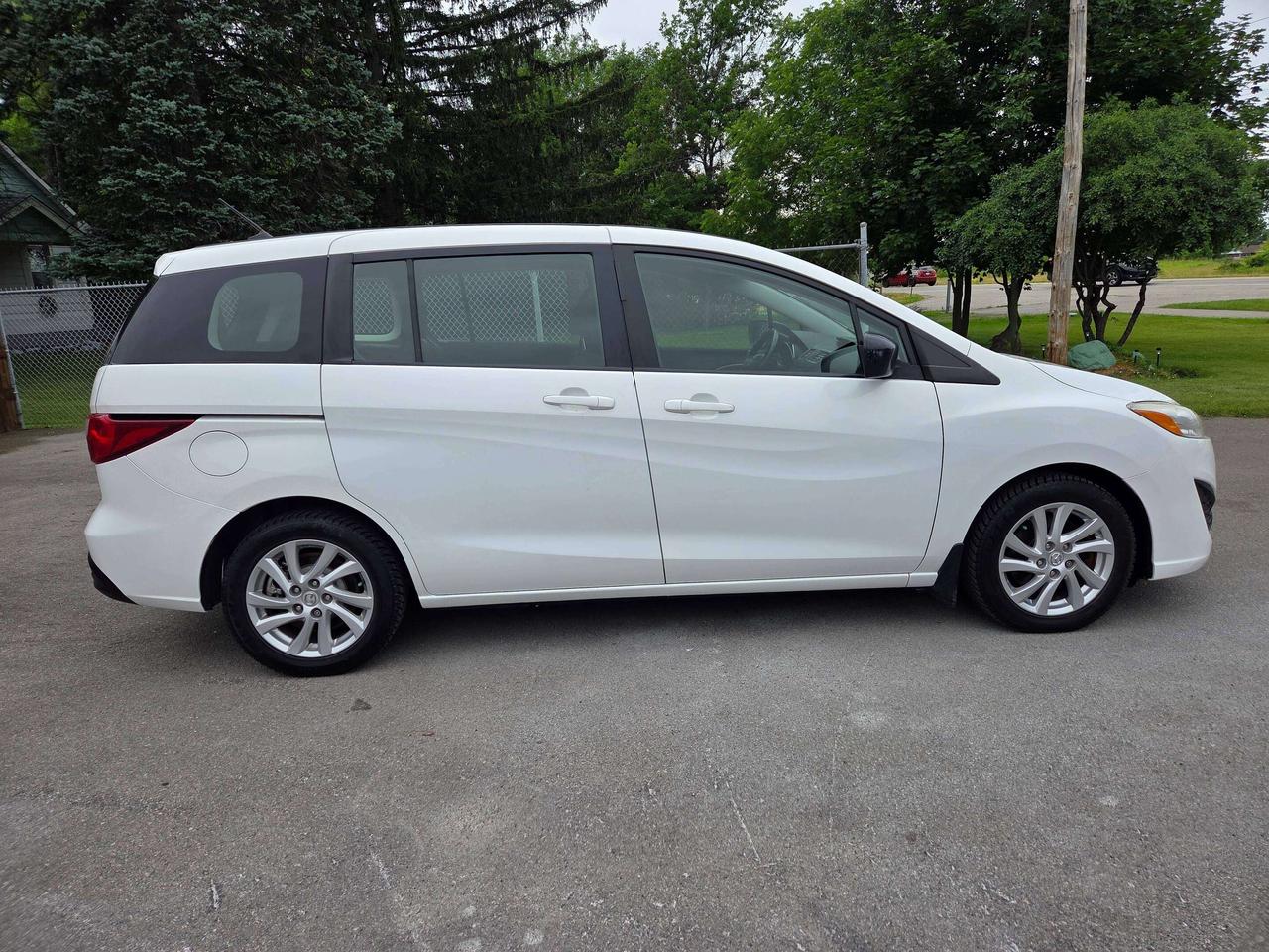 2012 Mazda MAZDA5 GS Photo4