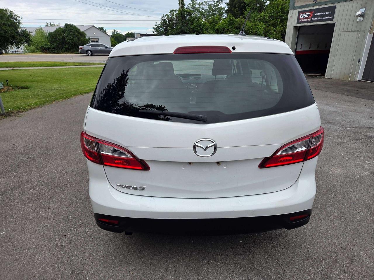 2012 Mazda MAZDA5 GS Photo