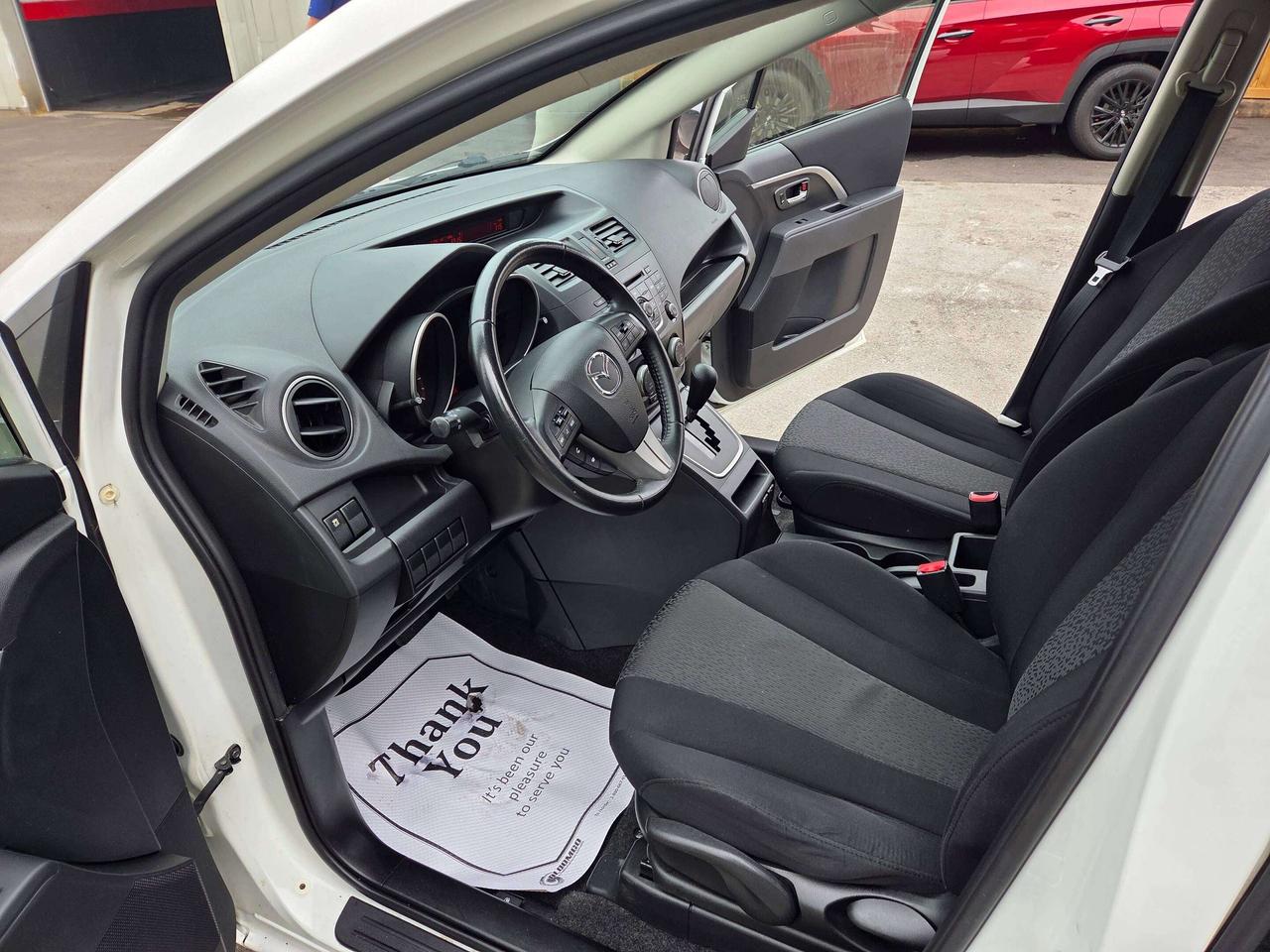 2012 Mazda MAZDA5 GS Photo