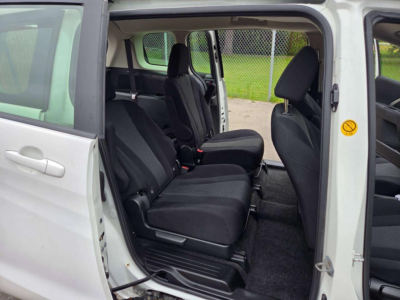 2012 Mazda MAZDA5 GS Photo
