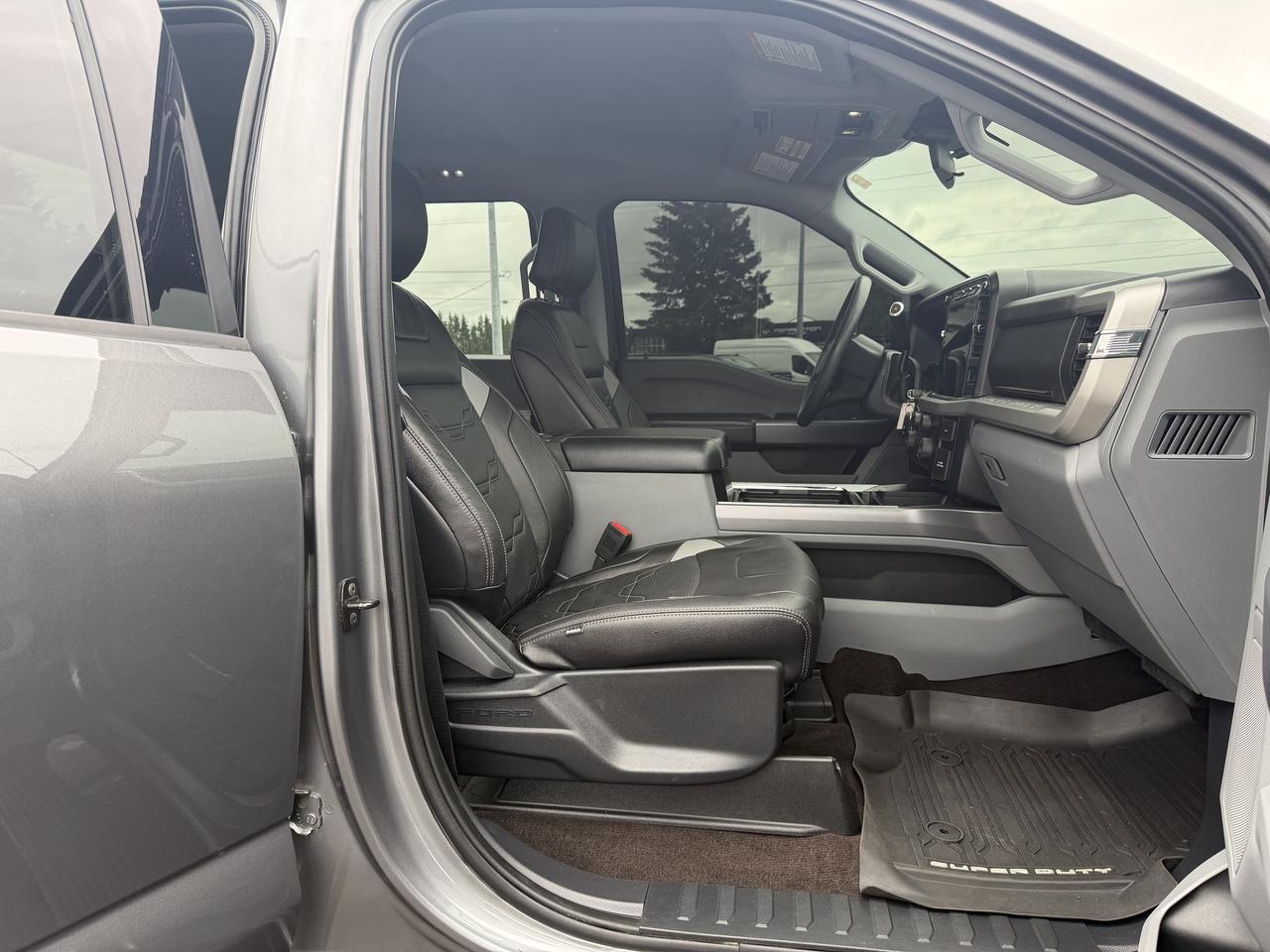 2024 Ford F-450 SUPER DUTY SEVERE DUTY F-450 Photo