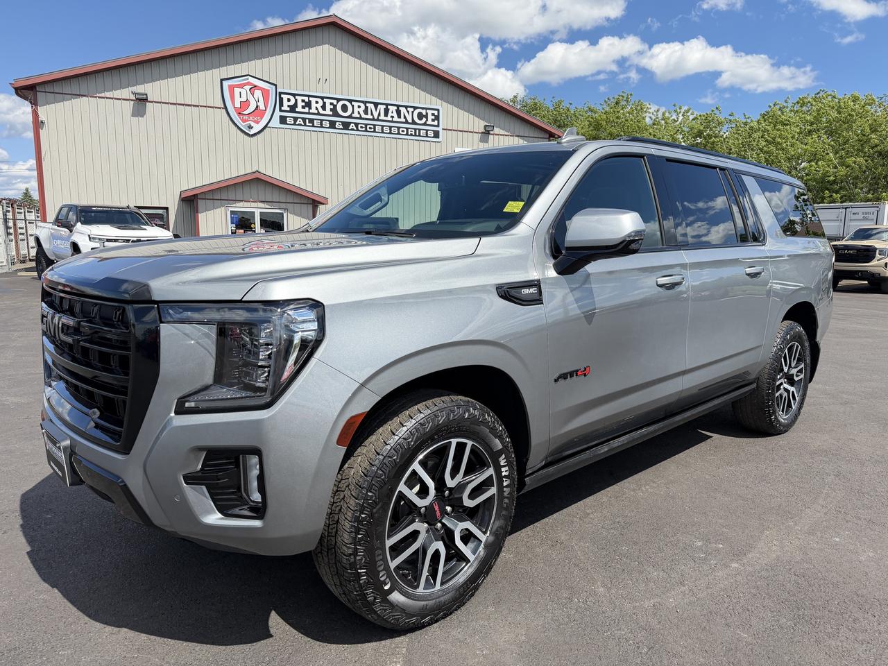 2024 GMC Yukon XL 4WD 4dr AT4 Photo0