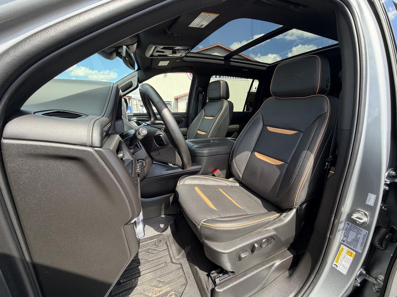 2024 GMC Yukon XL 4WD 4dr AT4 Photo