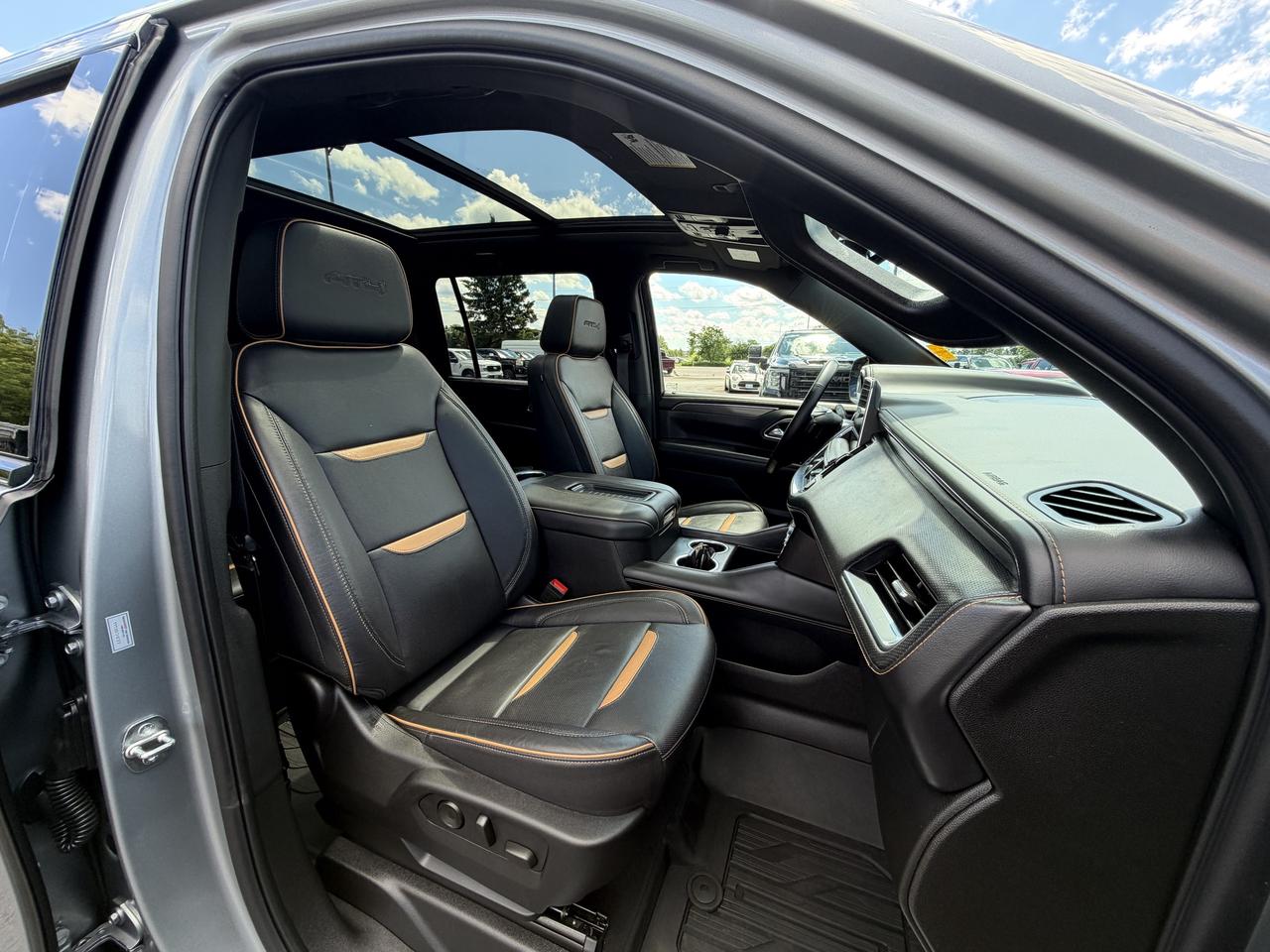 2024 GMC Yukon XL 4WD 4dr AT4 Photo