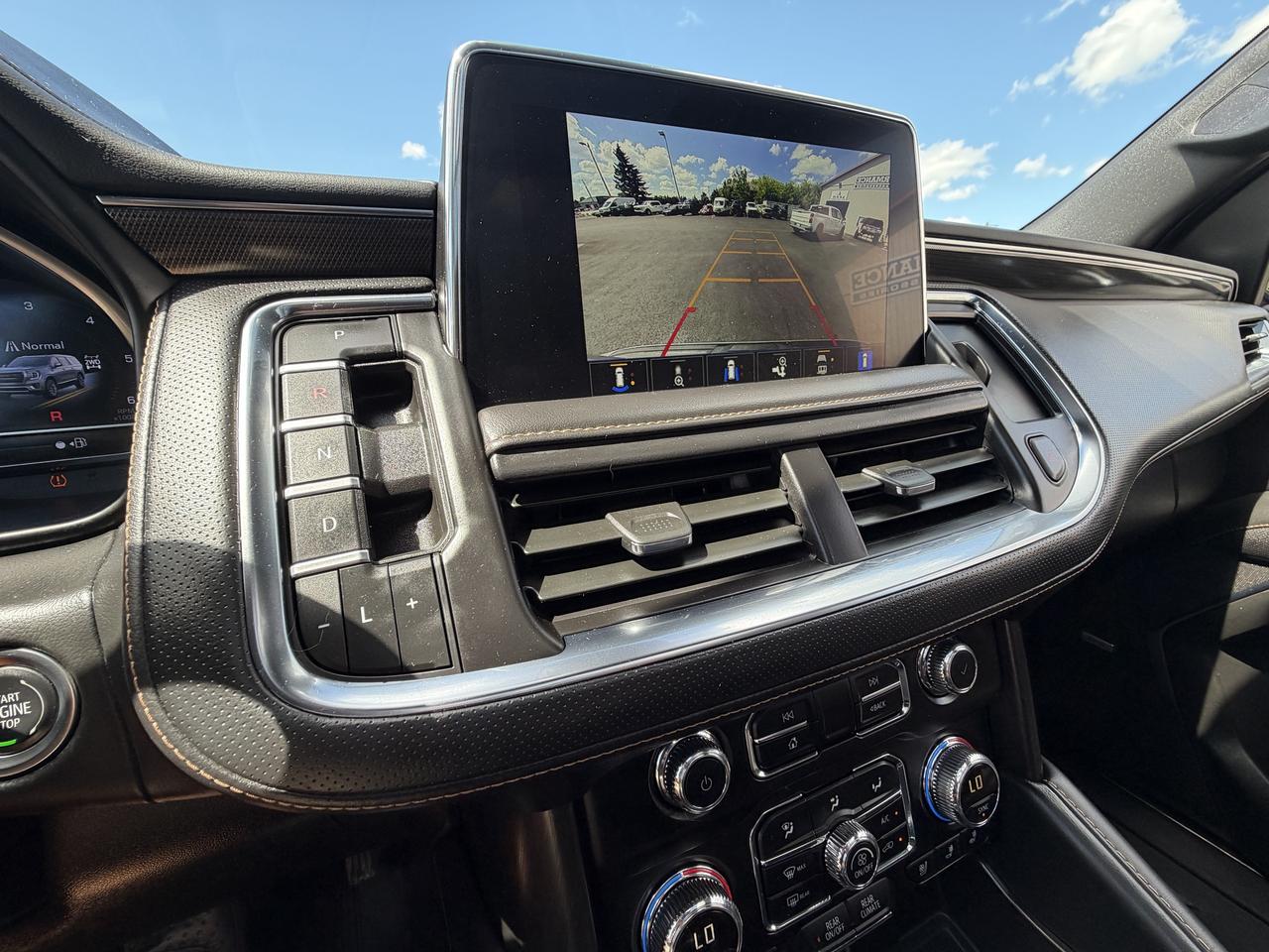 2024 GMC Yukon XL 4WD 4dr AT4 Photo