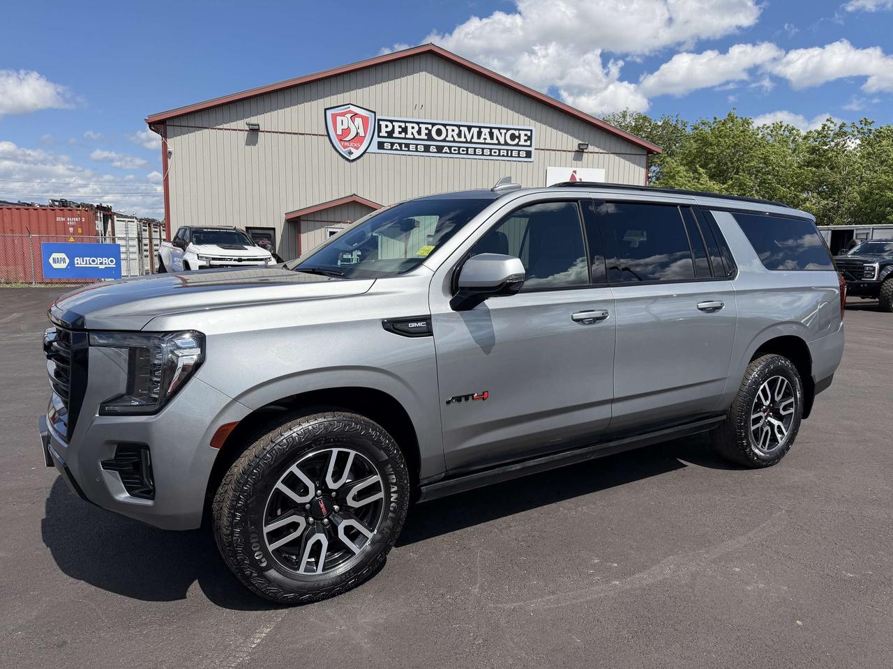 2024 GMC Yukon 4WD 4dr AT4 Photo