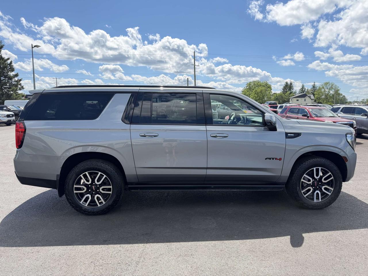 2024 GMC Yukon 4WD 4dr AT4 Photo