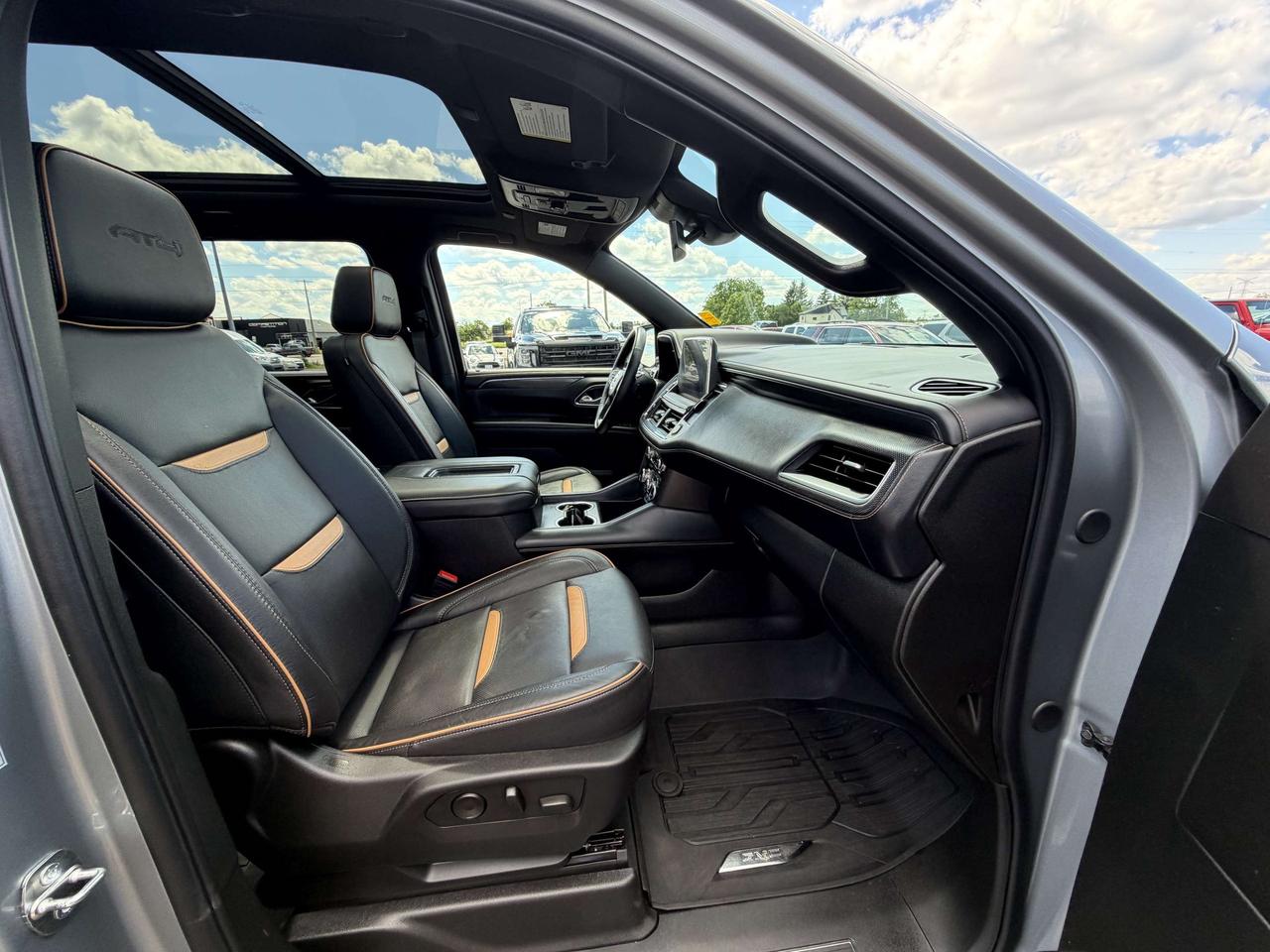 2024 GMC Yukon 4WD 4dr AT4 Photo