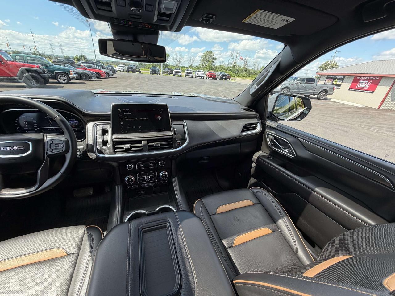 2024 GMC Yukon 4WD 4dr AT4 Photo