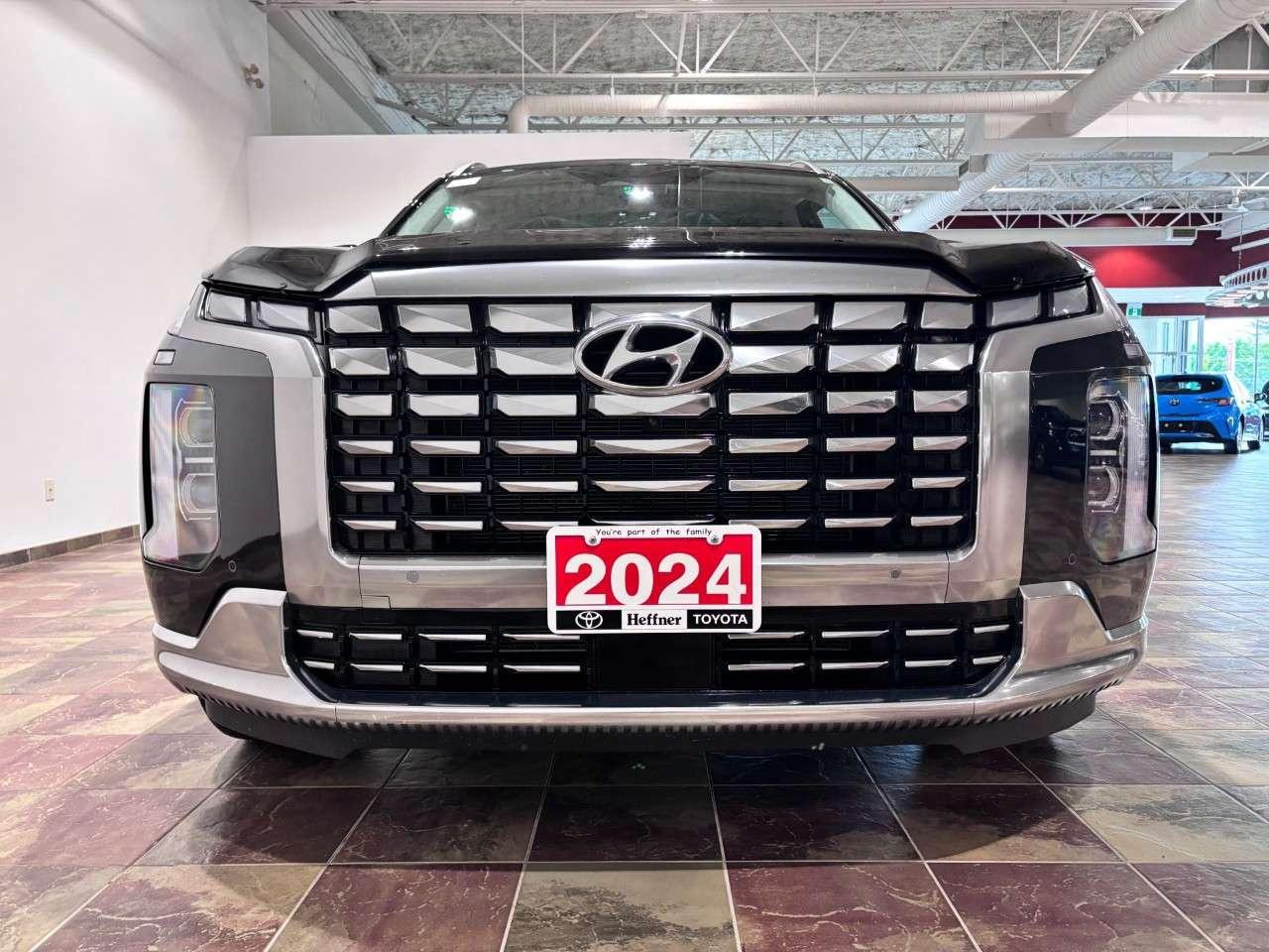 2024 Hyundai PALISADE Ultimate Calligraphy 7-Passenger AWD Photo3