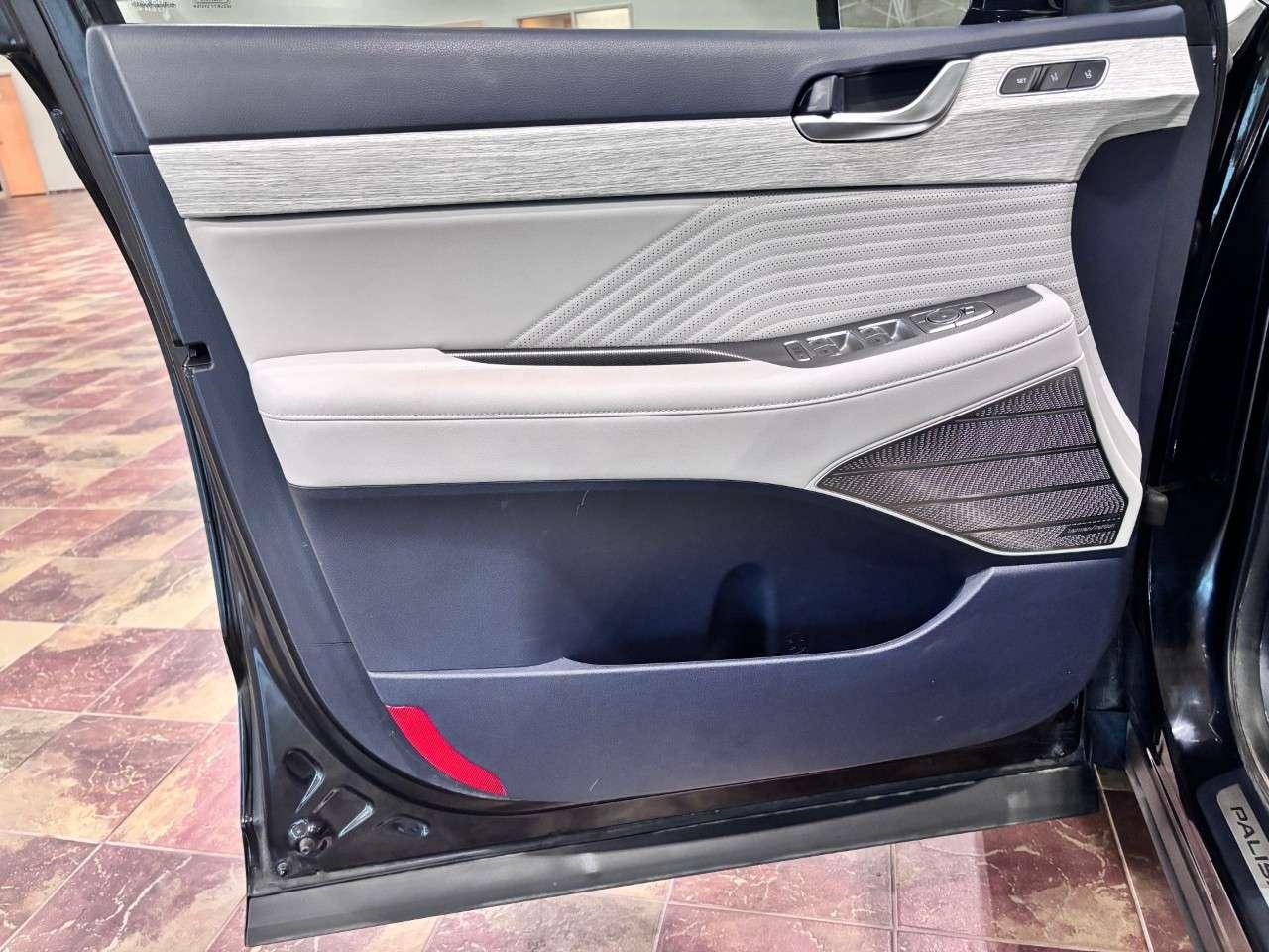 2024 Hyundai PALISADE Ultimate Calligraphy 7-Passenger AWD Photo