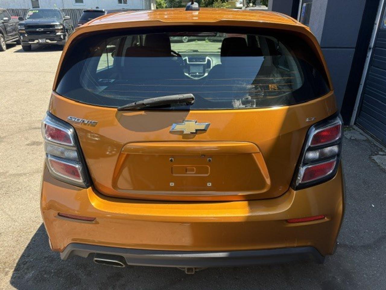 2017 Chevrolet Sonic HB LT, RS PKG, GREAT SHAPE, ECONOMIZER!! Photo