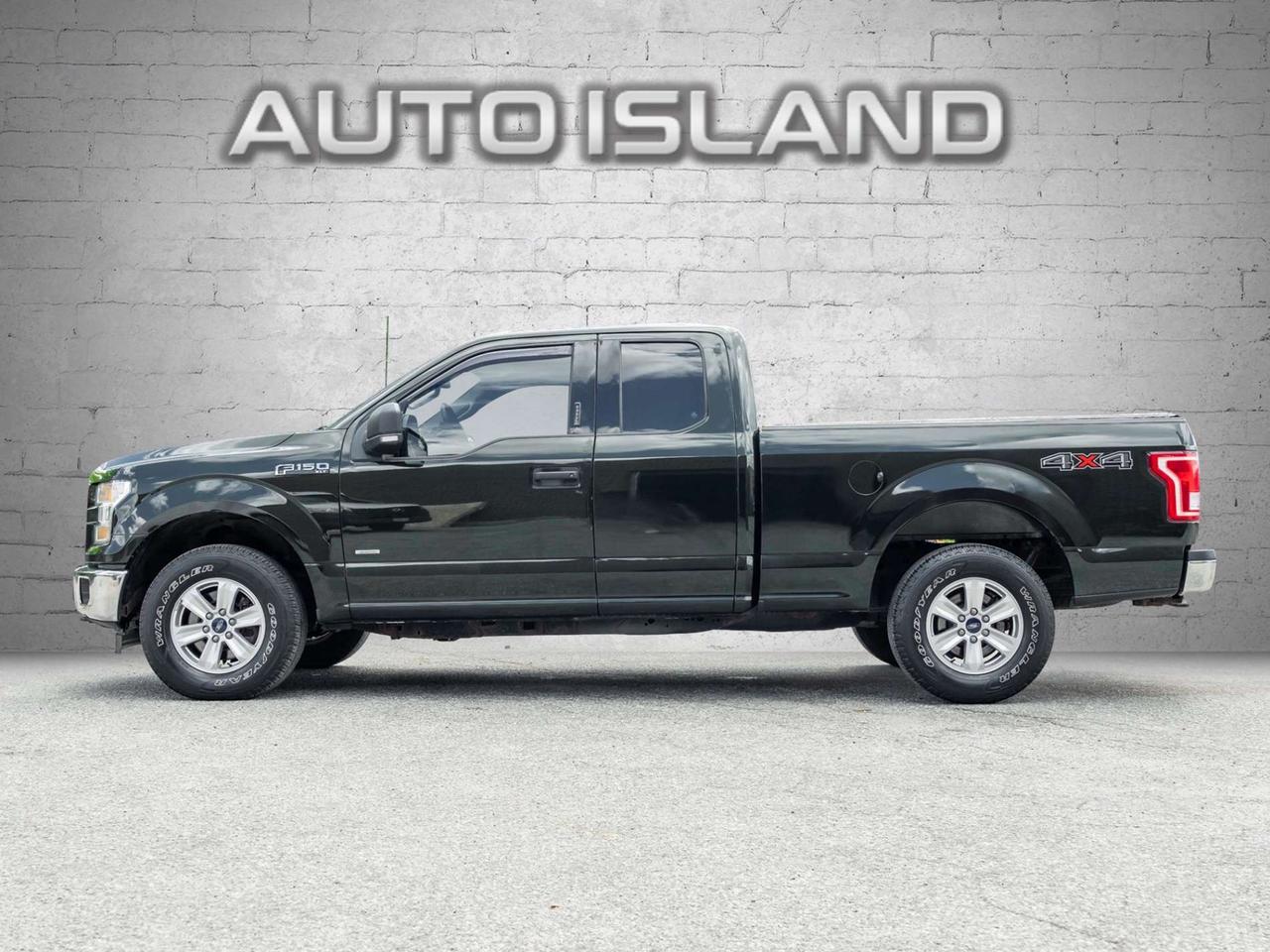 2016 Ford F-150 4WD SuperCab 145 Lariat Photo