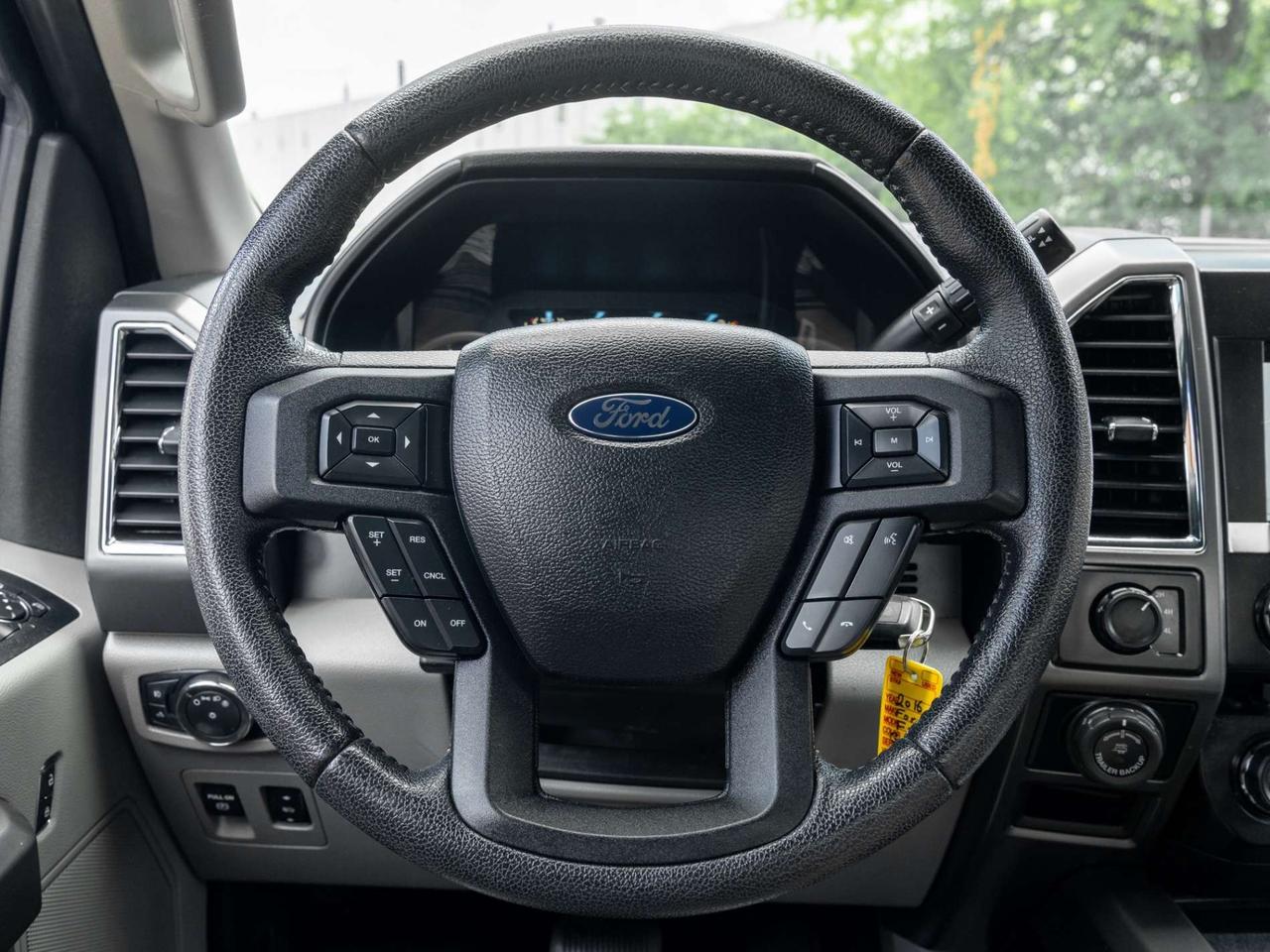 2016 Ford F-150 4WD SuperCab 145 Lariat Photo