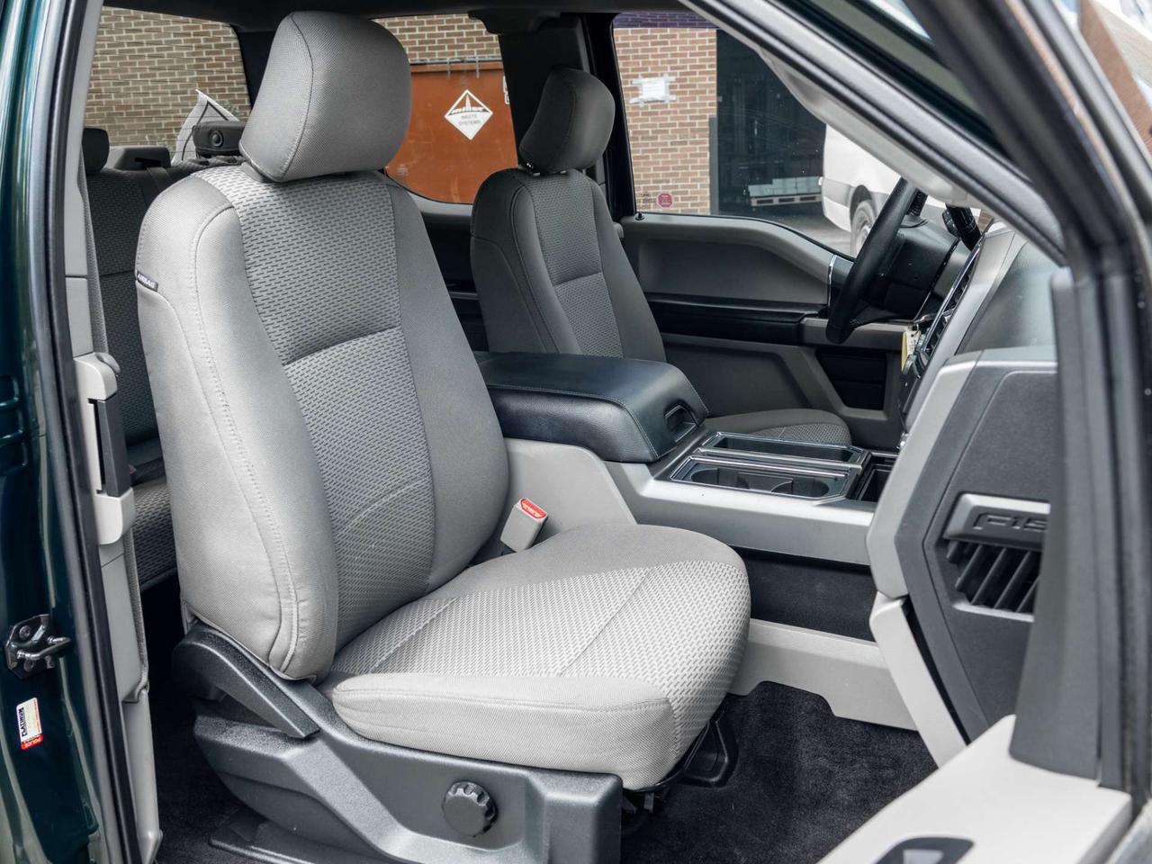2016 Ford F-150 4WD SuperCab 145 Lariat Photo