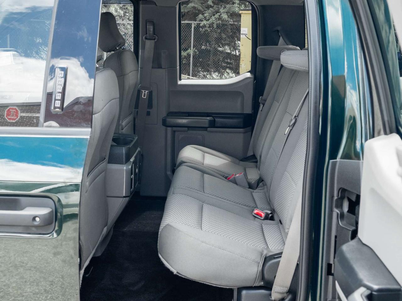 2016 Ford F-150 4WD SuperCab 145 Lariat Photo