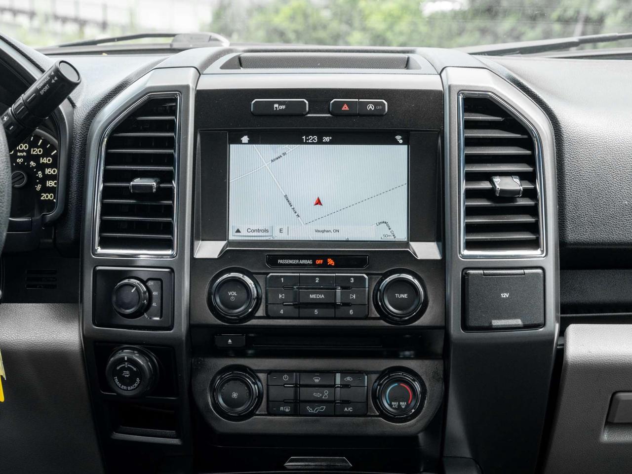 2016 Ford F-150 4WD SuperCab 145 Lariat Photo