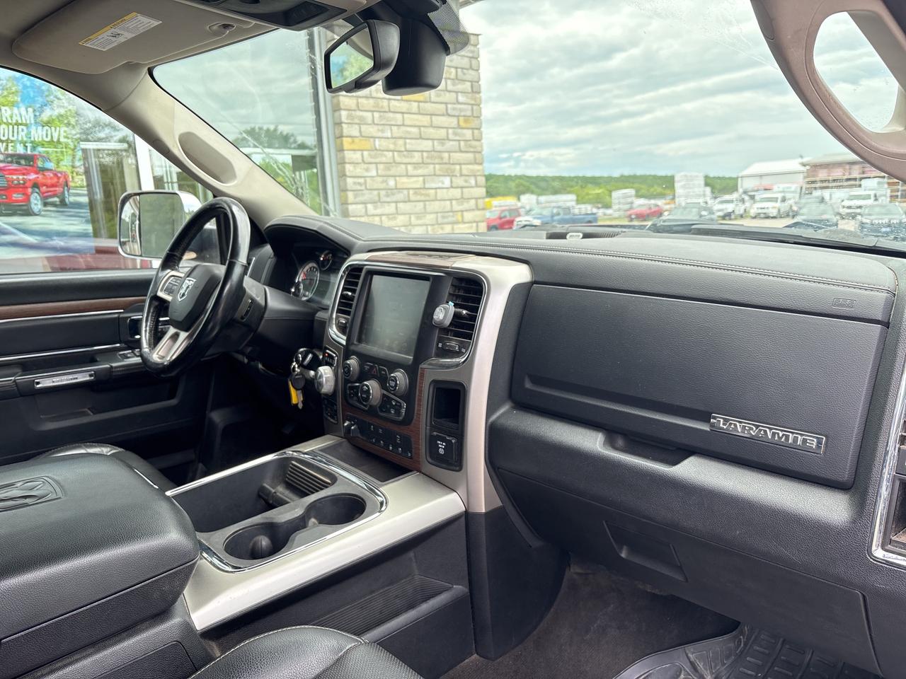2016 RAM 1500 Laramie Photo