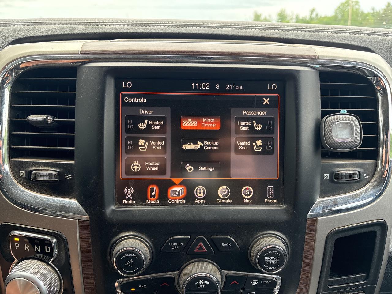 2016 RAM 1500 Laramie Photo