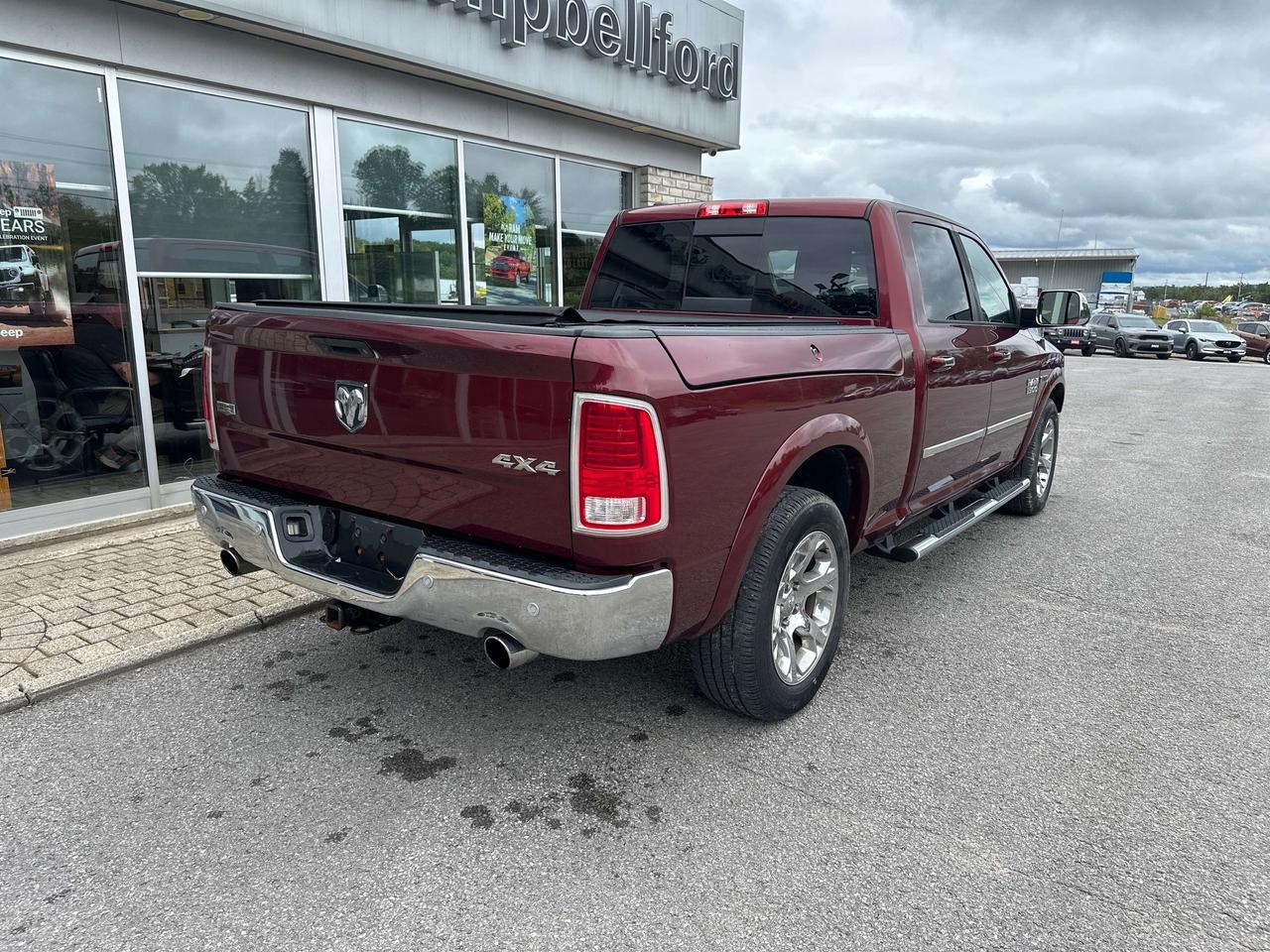 2016 RAM 1500 Laramie Photo4