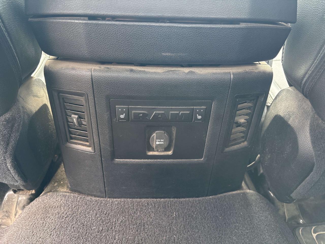 2016 RAM 1500 Laramie Photo