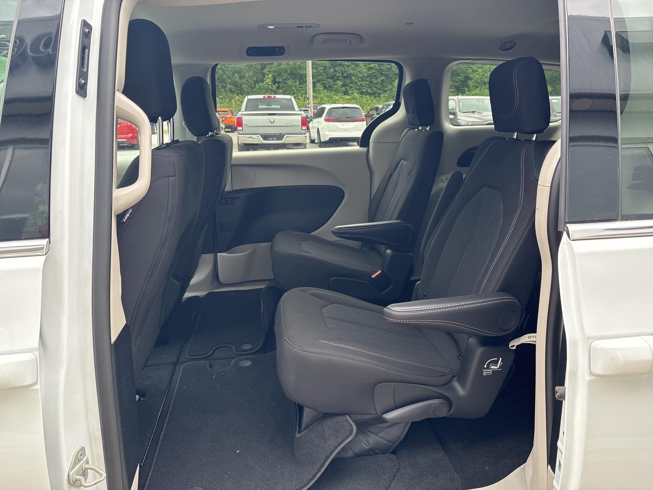 2024 Chrysler Grand Caravan SXT Photo