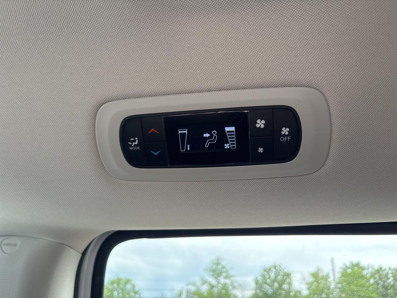 2024 Chrysler Grand Caravan SXT Photo