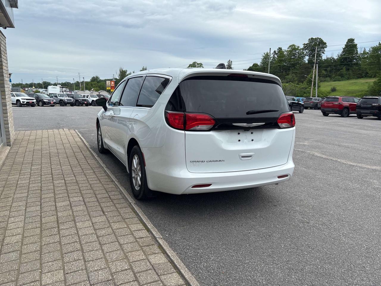 2024 Chrysler Grand Caravan SXT Photo