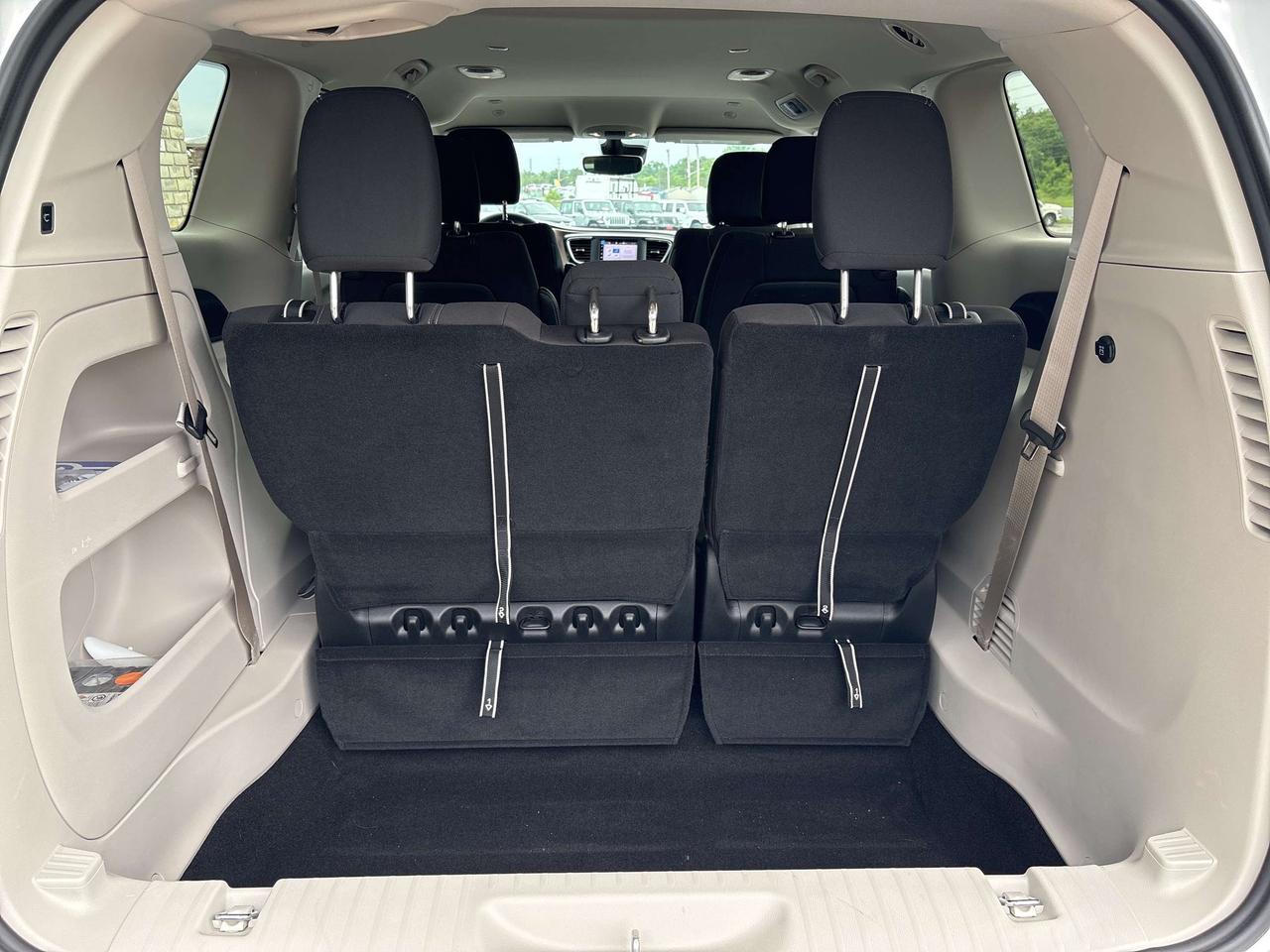 2024 Chrysler Grand Caravan SXT Photo