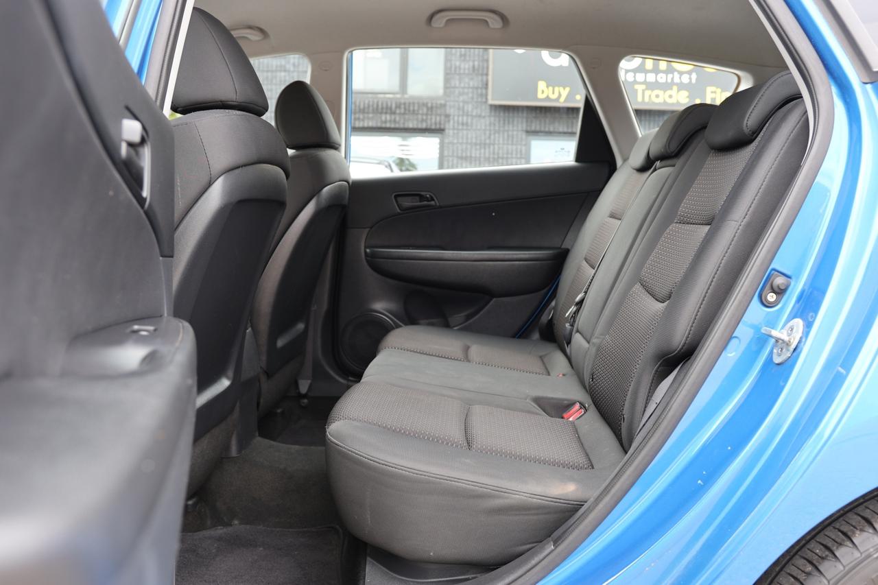 2011 Hyundai Elantra Touring GL-AUTO/BLIS MIRROR/POWER MIRRORS/POWER WINDOWS/CR Photo