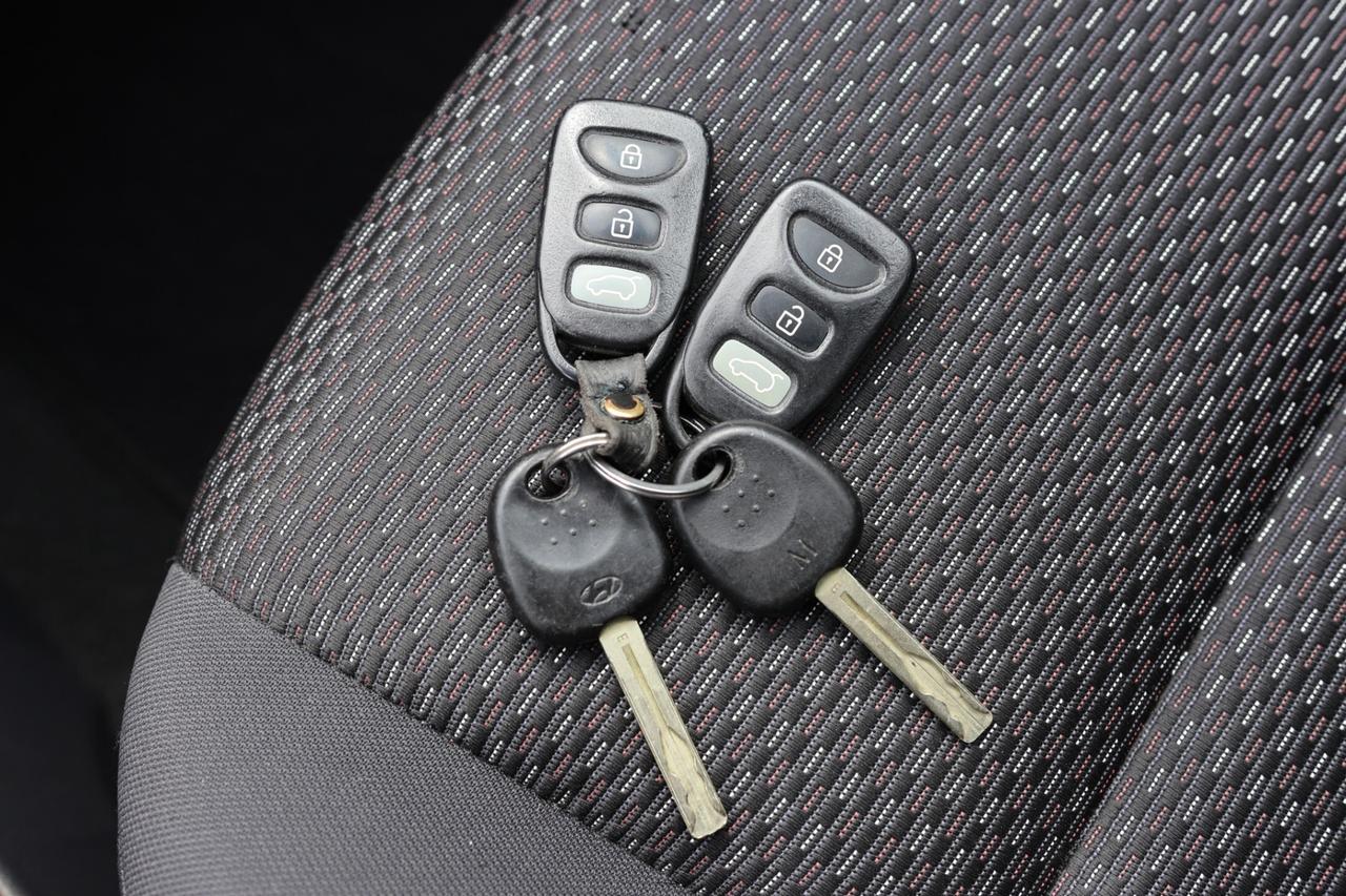 2011 Hyundai Elantra Touring GL-AUTO/BLIS MIRROR/POWER MIRRORS/POWER WINDOWS/CR Photo