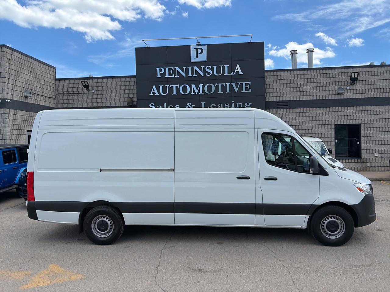 2025 Mercedes-Benz Sprinter 170WB HIGH ROOF, DIESEL, BLIND SPOT, HEATED SEATS Photo2