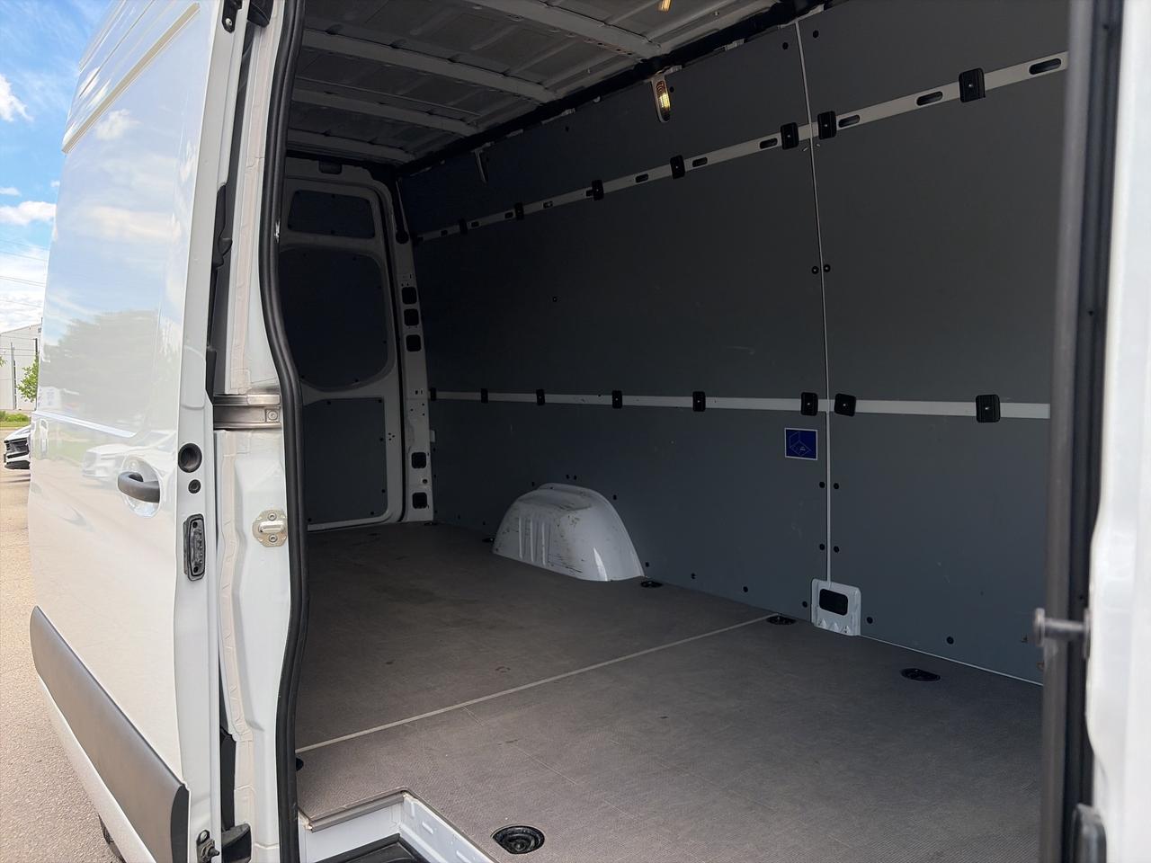 2025 Mercedes-Benz Sprinter 170WB HIGH ROOF, DIESEL, BLIND SPOT, HEATED SEATS Photo