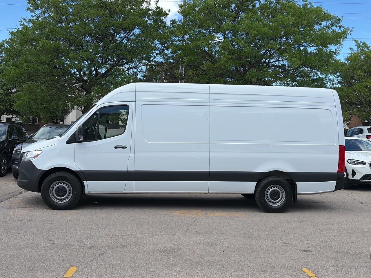 2025 Mercedes-Benz Sprinter 170WB HIGH ROOF, DIESEL, BLIND SPOT, HEATED SEATS Photo