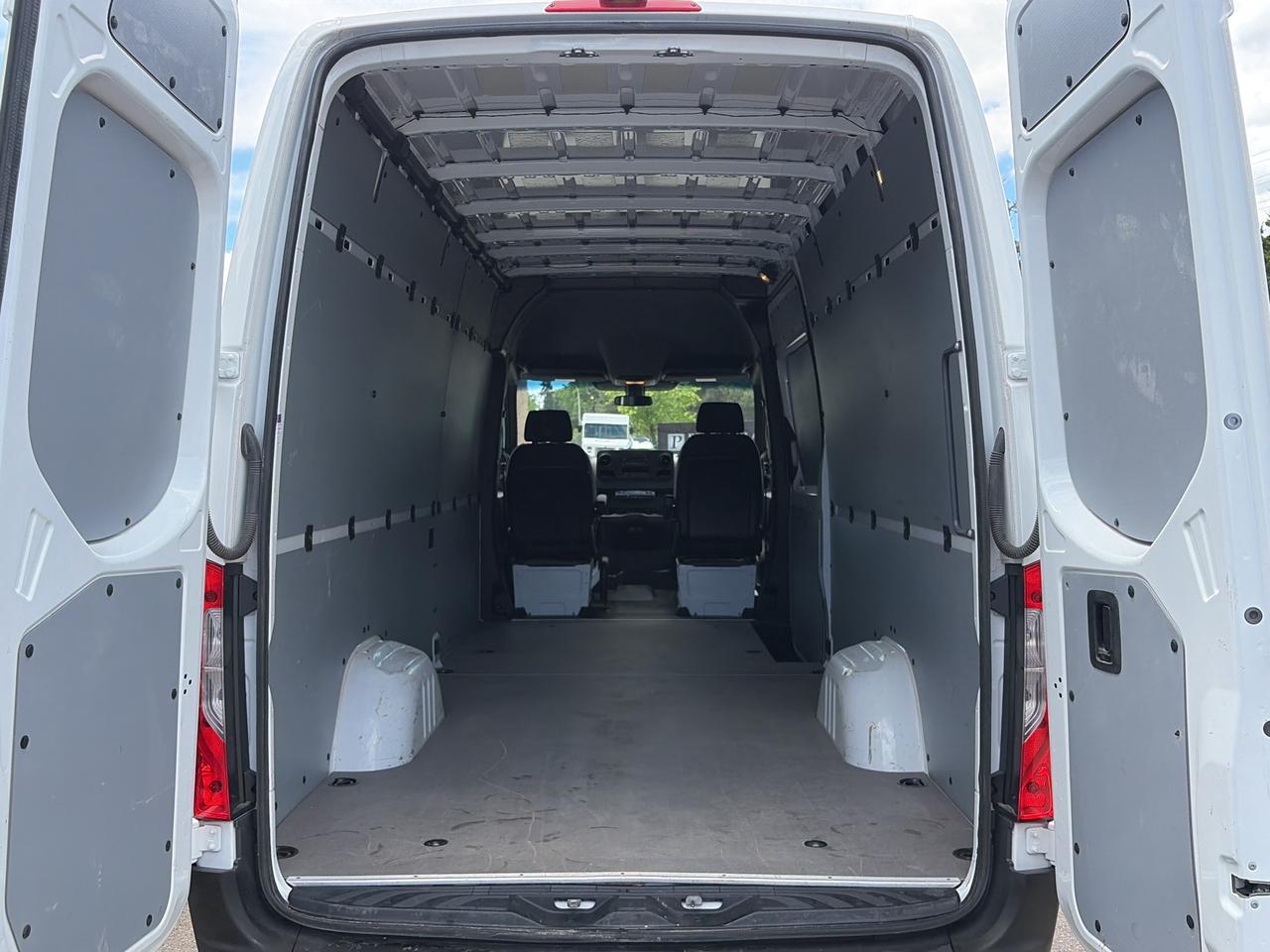 2025 Mercedes-Benz Sprinter 170WB HIGH ROOF, DIESEL, BLIND SPOT, HEATED SEATS Photo