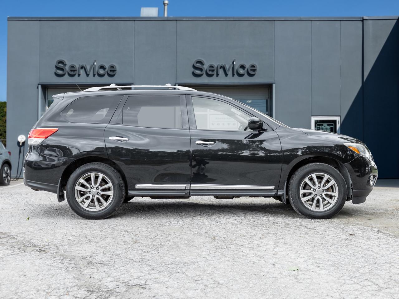 2016 Nissan Pathfinder 4WD 4dr SL   AS IS Photo4