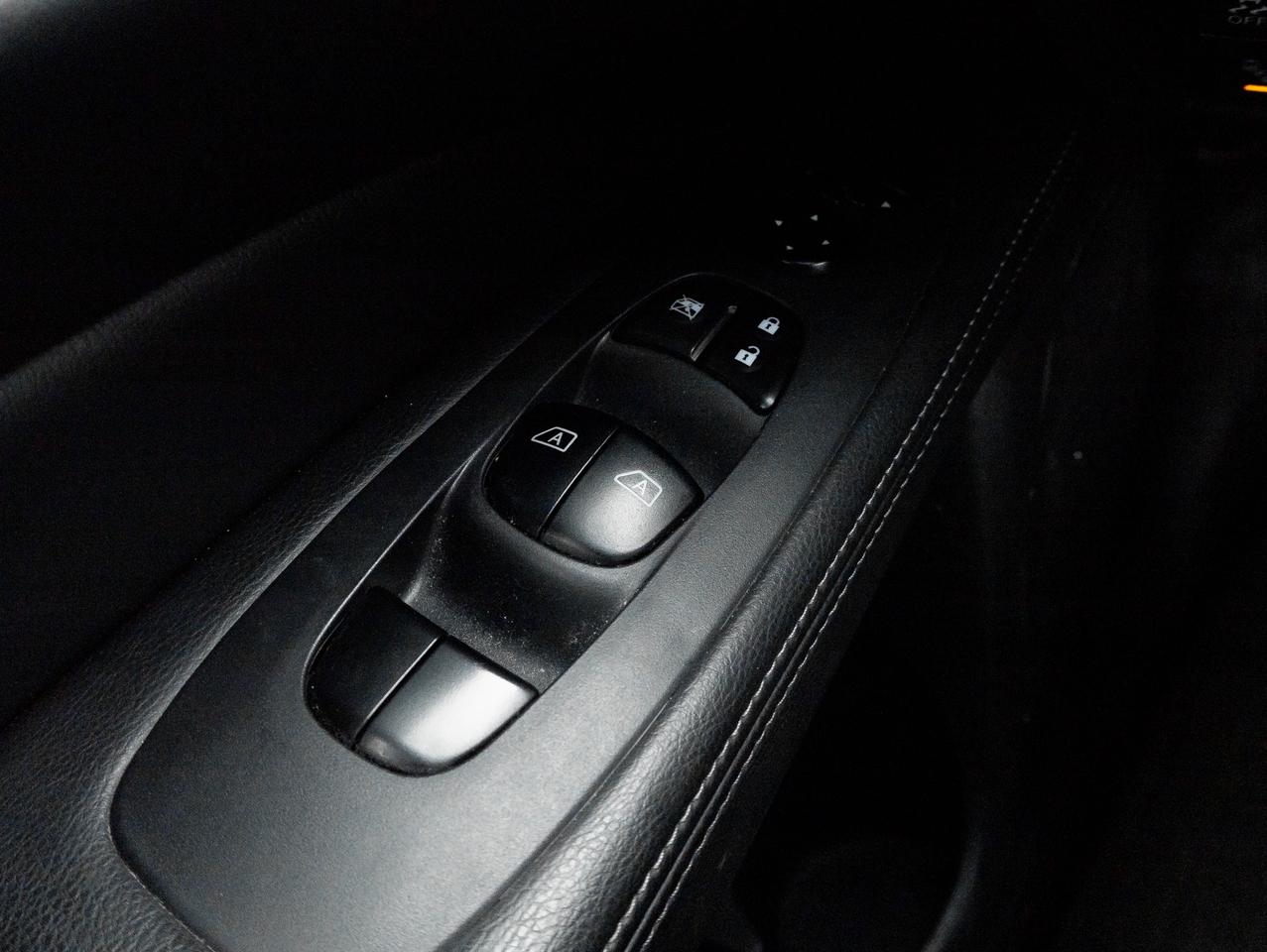 2016 Nissan Pathfinder 4WD 4dr SL   AS IS Photo