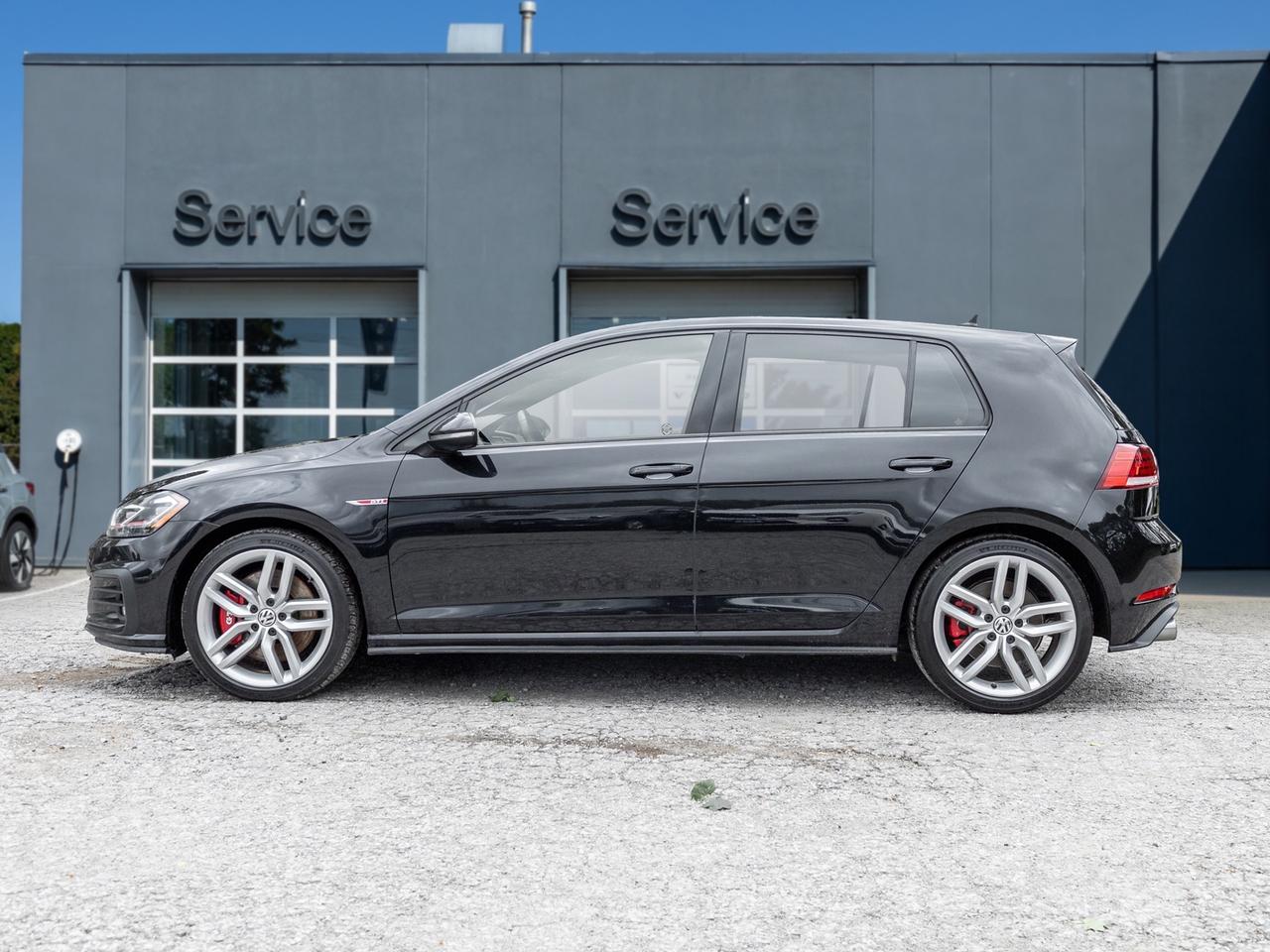 2018 Volkswagen Golf GTI Autobahn MANUAL  LOW MILEAGE  TRADE IN Photo2