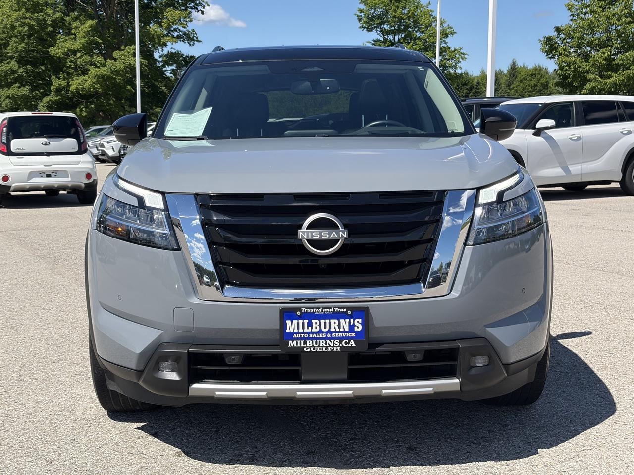 2022 Nissan Pathfinder Platinum AWD   Nav   Pano Roof Heated/Cooled Seats Photo