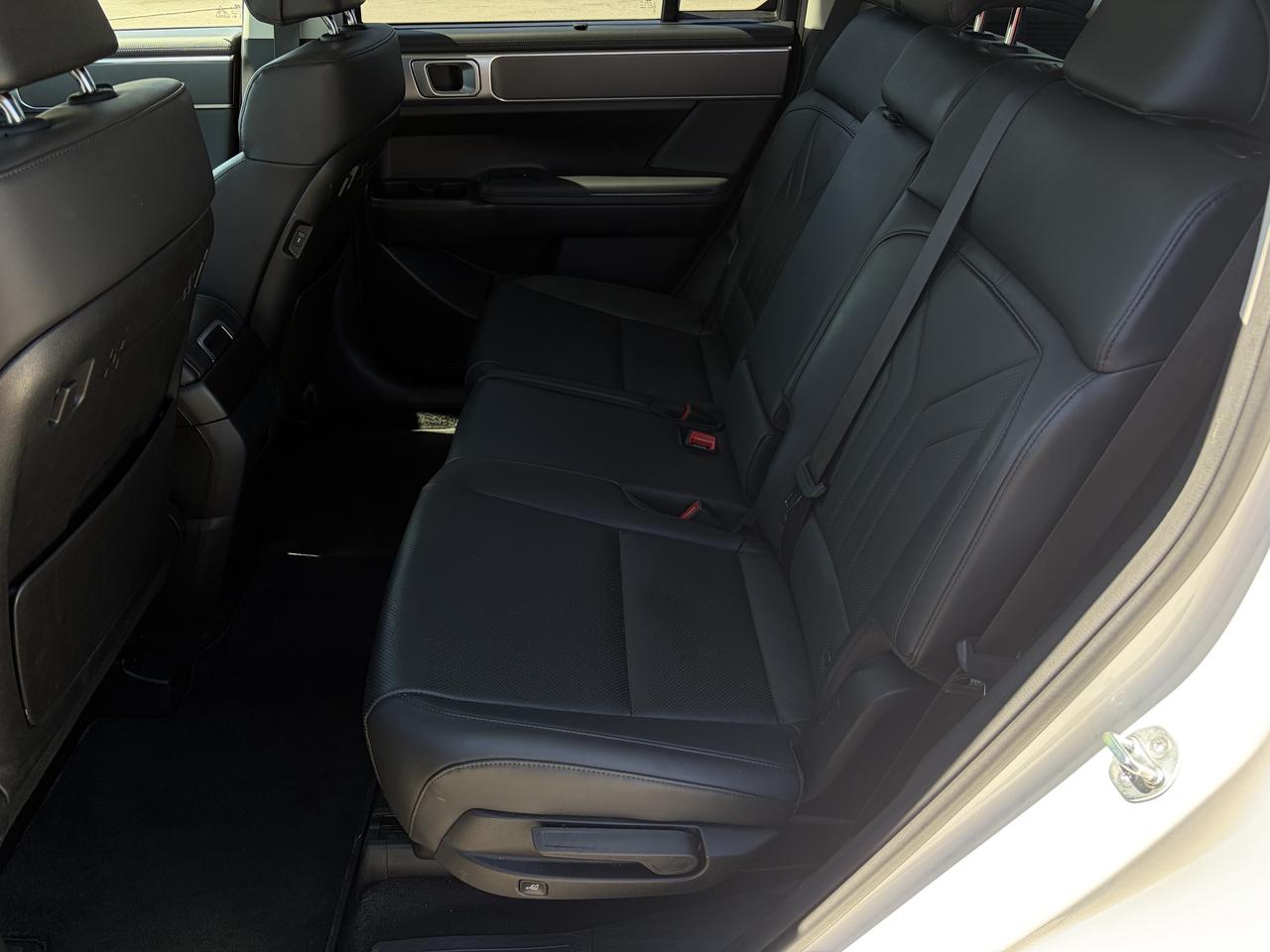 2025 Hyundai Santa Fe XRT AWD   Sunroof   Leather   Heated Seats/S.Wheel Photo