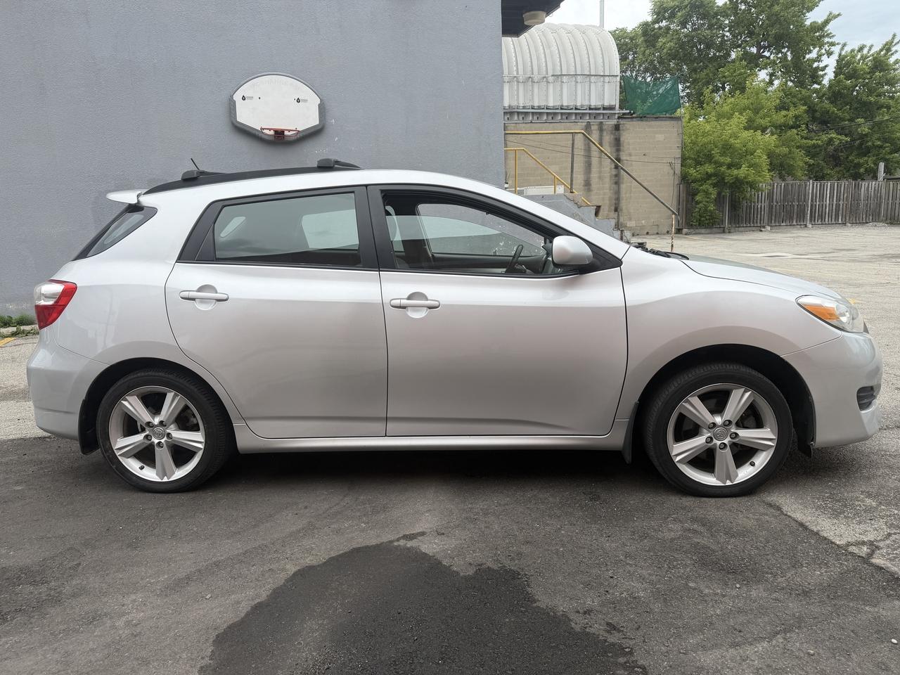 2009 Toyota Matrix 4dr Wgn Auto AWD !!! VERY RARE FIND ! CERTIFIED !! Photo