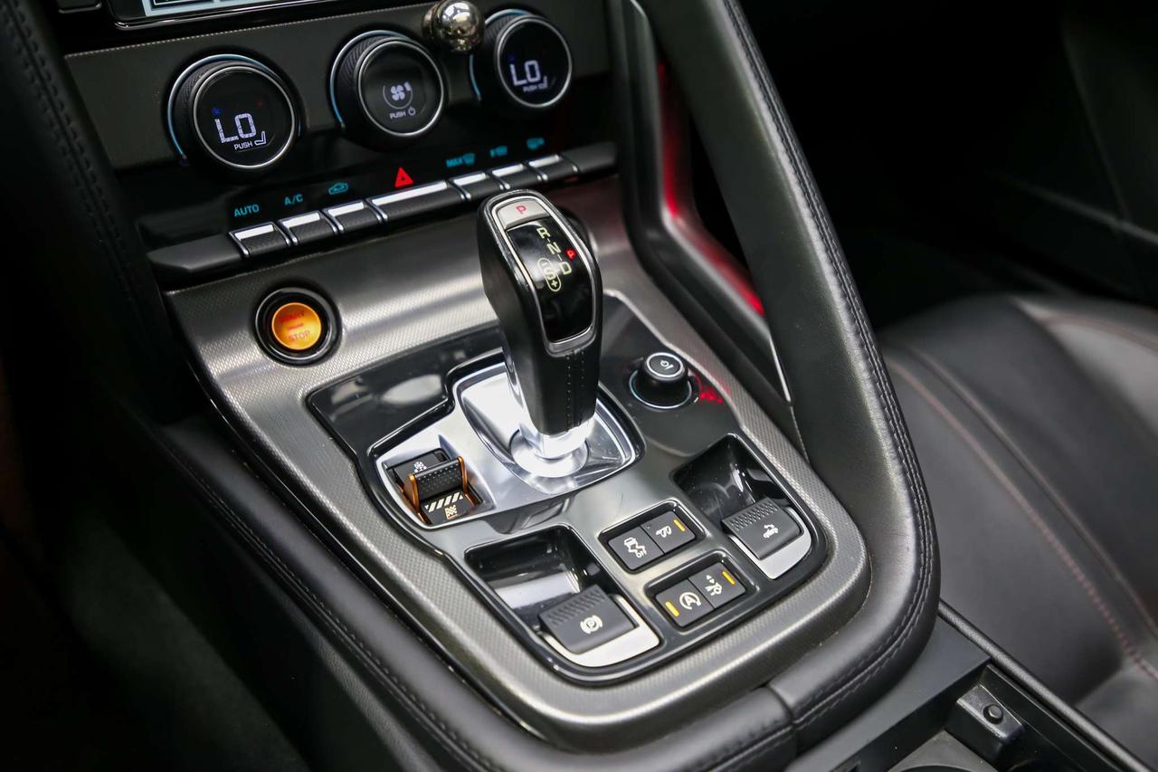 2017 Jaguar F-Type S CONVERTIBLE AWD 380HP NOACCIDENT SERVICED LOWKMS Photo